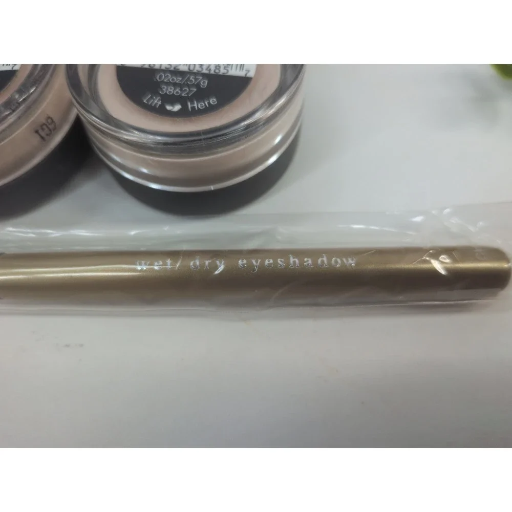 NEW SEALED LOT3🌸Bare Minerals Feather Light Mineral Veil Powder EyeShadow Brush